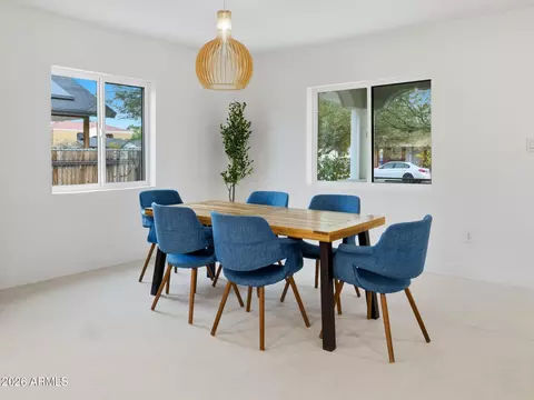 Dining - 1306 E Willetta St, Phoenix, AZ 85006 photo 1 of 2
