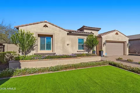 938 E Parkview Dr, Gilbert, AZ 85295 photo 3