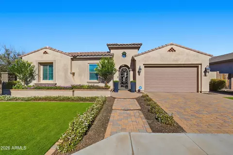 938 E Parkview Dr, Gilbert, AZ 85295