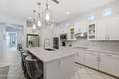 938 E Parkview Dr, Gilbert, AZ 85295 photo 15