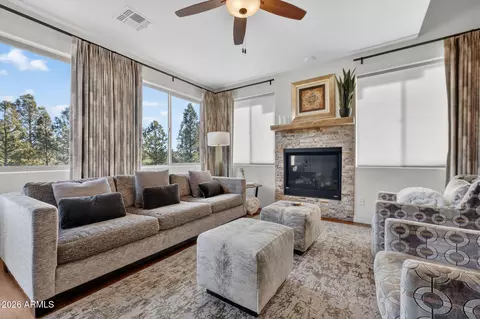 382 N Moriah Dr, Flagstaff, AZ 86001