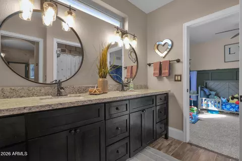 Bath - 1519 W Devon Dr, Gilbert, AZ 85233 photo 4 of 5