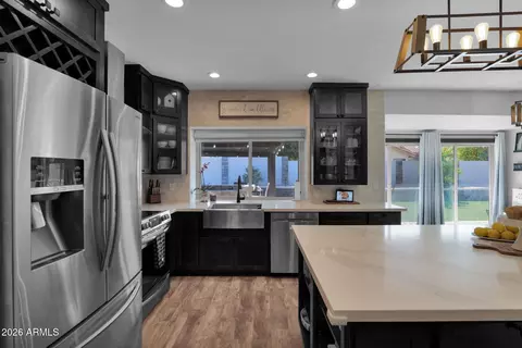 Kitchen - 1519 W Devon Dr, Gilbert, AZ 85233 photo 5 of 8