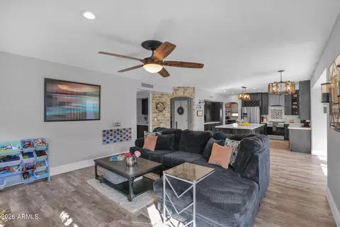 Living - 1519 W Devon Dr, Gilbert, AZ 85233 photo 2 of 4