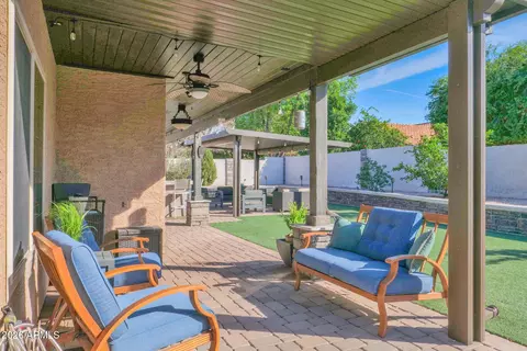 Exterior - 1519 W Devon Dr, Gilbert, AZ 85233 photo 5 of 14