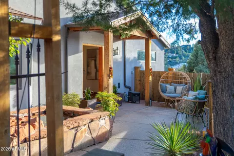 90 Doodlebug Knls, Sedona, AZ 86336
