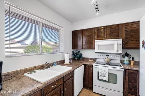 6042 Encanto St, Mesa, AZ 85205 photo 8