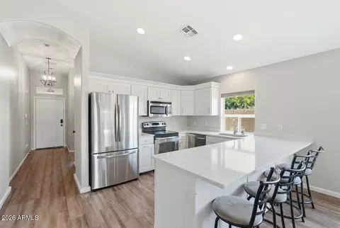 Kitchen - 2829 E Park View Ln, Phoenix, AZ 85024 photo 2 of 2