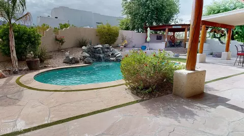 Exterior - 463 N Mountain View Rd, Apache Junction, AZ 85119 photo 6 of 10