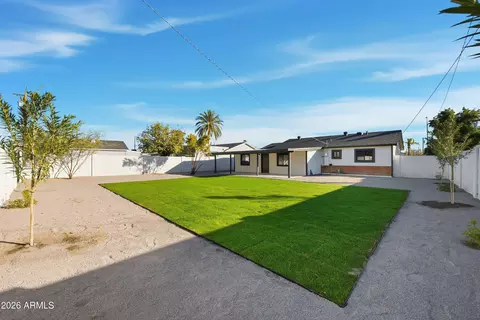 Exterior - 2324 E Heatherbrae Dr, Phoenix, AZ 85016 photo 2 of 6
