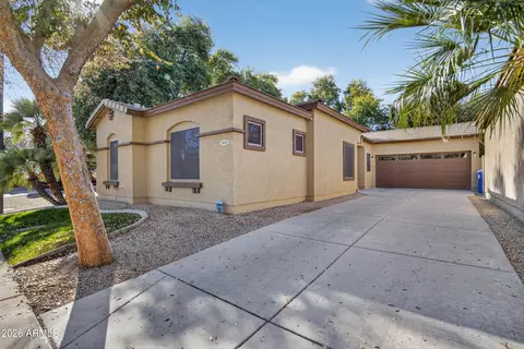 3935 W Roundabout Cir, Chandler, AZ 85226
