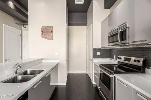Kitchen - 1 E Lexington Ave #1407, Phoenix, AZ 85012 photo 3 of 6