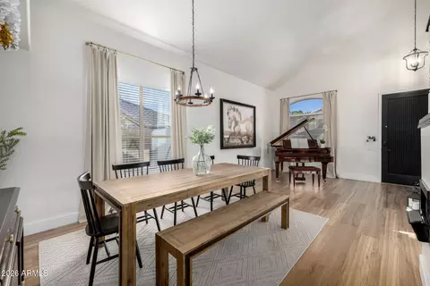 Dining - 1725 E Quail Ave, Phoenix, AZ 85024 photo 2 of 3