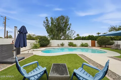 Exterior - 1359 E Weldon Ave, Phoenix, AZ 85014 photo 9 of 11