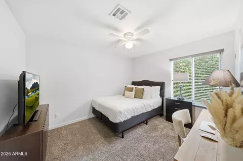 Bedroom - 1359 E Weldon Ave, Phoenix, AZ 85014 photo 6 of 11