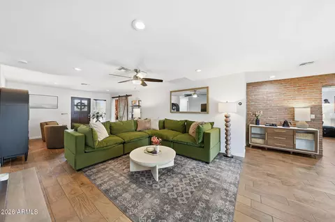 Living - 1359 E Weldon Ave, Phoenix, AZ 85014 photo 1 of 5