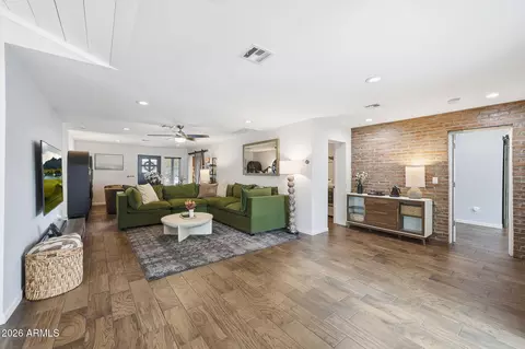 Living - 1359 E Weldon Ave, Phoenix, AZ 85014 photo 4 of 5