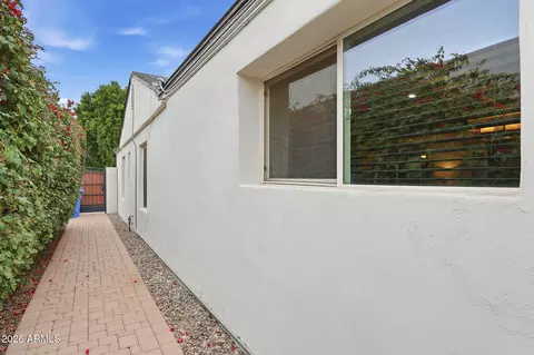 Exterior - 1359 E Weldon Ave, Phoenix, AZ 85014 photo 11 of 11