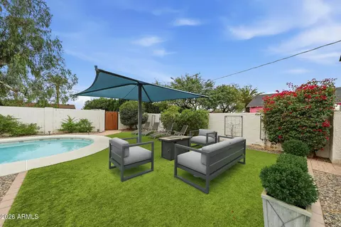 Exterior - 1359 E Weldon Ave, Phoenix, AZ 85014 photo 6 of 11