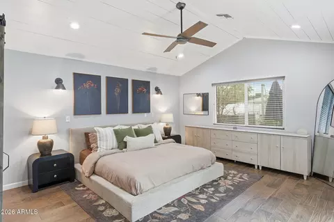 Bedroom - 1359 E Weldon Ave, Phoenix, AZ 85014 photo 1 of 11