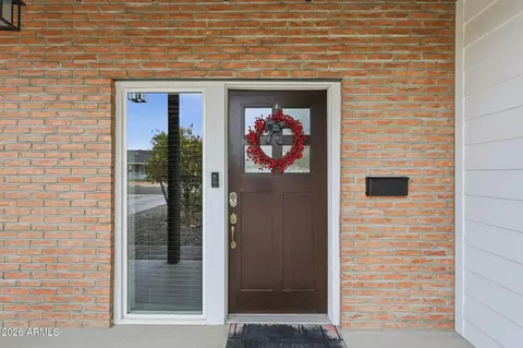 Entry Way - 1359 E Weldon Ave, Phoenix, AZ 85014 photo 1 of 3