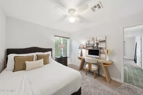 Bedroom - 1359 E Weldon Ave, Phoenix, AZ 85014 photo 7 of 11
