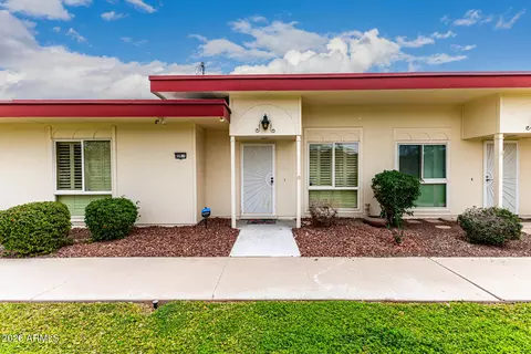 10020 W Royal Oak Rd #F, Sun City, AZ 85351