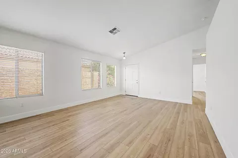 Living - 374 N Ocean Dr, Gilbert, AZ 85233 photo 4 of 7