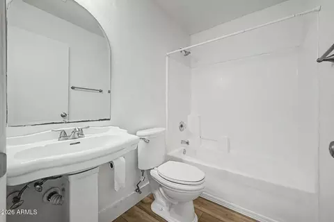 Bath - 374 N Ocean Dr, Gilbert, AZ 85233 photo 3 of 3