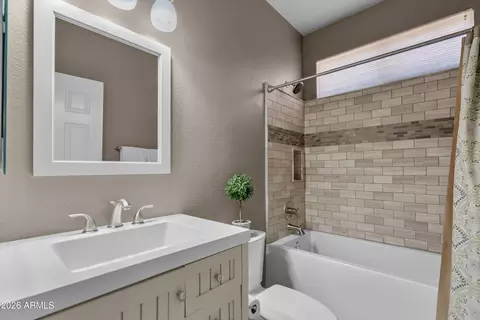 Bath - 4685 E Walnut Rd, Gilbert, AZ 85298 photo 2 of 2