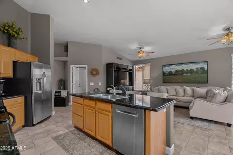Kitchen - 4685 E Walnut Rd, Gilbert, AZ 85298 photo 5 of 7