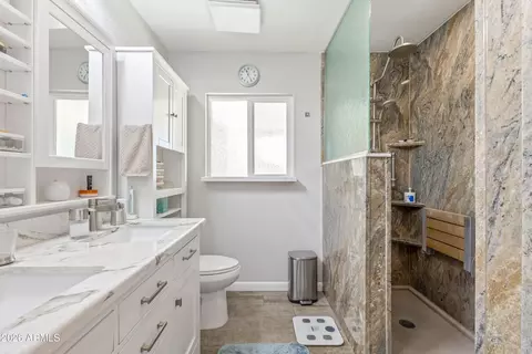 Bath - 4345 E Sequoia Trl, Phoenix, AZ 85044 photo 1 of 3