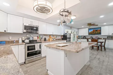 Kitchen - 4345 E Sequoia Trl, Phoenix, AZ 85044 photo 1 of 4