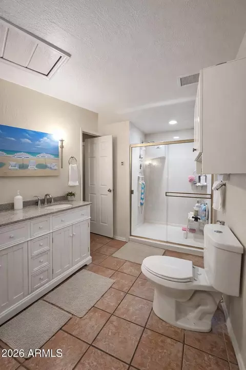 Bath - 21 E Saint Charles Ave, Phoenix, AZ 85042 photo 2 of 2