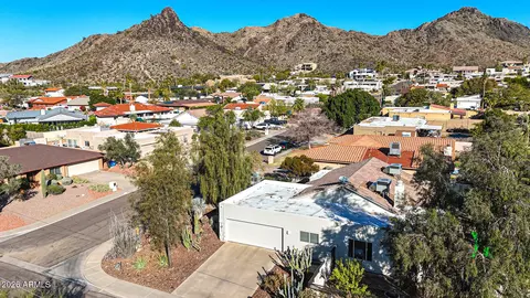View/Area - 8401 N 16th Pl, Phoenix, AZ 85020 photo 4 of 7
