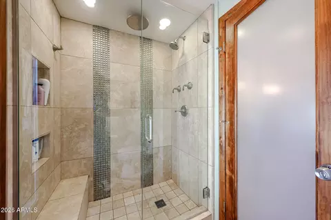 Bath - 8401 N 16th Pl, Phoenix, AZ 85020 photo 3 of 8