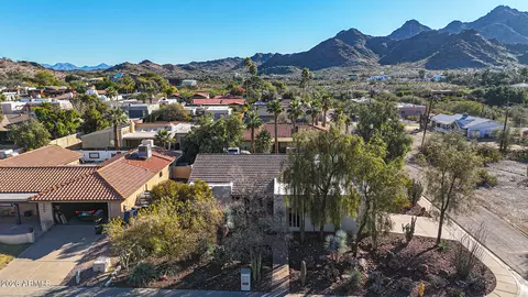 View/Area - 8401 N 16th Pl, Phoenix, AZ 85020 photo 3 of 7