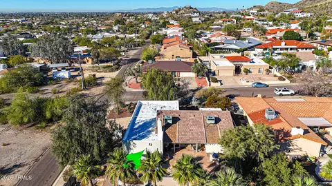 View/Area - 8401 N 16th Pl, Phoenix, AZ 85020 photo 7 of 7