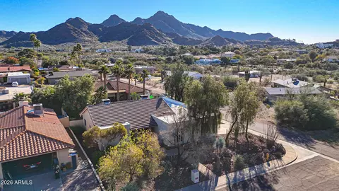 View/Area - 8401 N 16th Pl, Phoenix, AZ 85020 photo 1 of 7