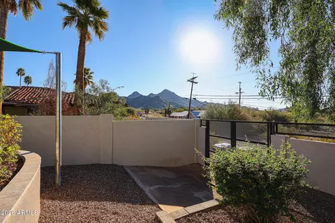 Exterior - 8401 N 16th Pl, Phoenix, AZ 85020 photo 11 of 13