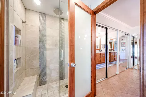 Bath - 8401 N 16th Pl, Phoenix, AZ 85020 photo 4 of 8