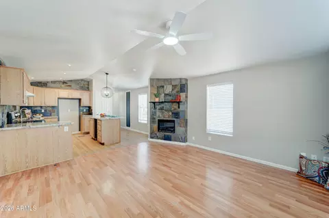 1423 E 19th Ave, Apache Junction, AZ 85119 photo 2