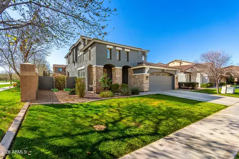 Exterior - 4285 E Cullumber Ct, Gilbert, AZ 85234 photo 2 of 10