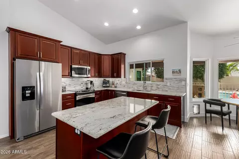 Kitchen - 3711 E Goldfinch Gate Ln, Phoenix, AZ 85044 photo 1 of 4
