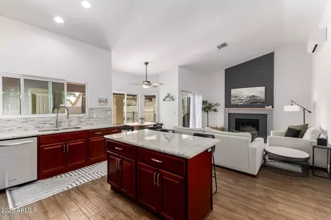 Kitchen - 3711 E Goldfinch Gate Ln, Phoenix, AZ 85044 photo 2 of 4
