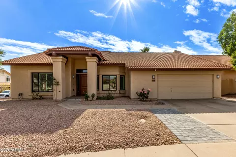3711 E Goldfinch Gate Ln, Phoenix, AZ 85044
