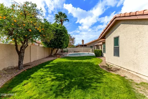 Exterior - 3711 E Goldfinch Gate Ln, Phoenix, AZ 85044 photo 3 of 5