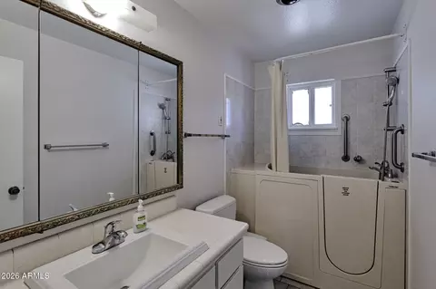 Bath - 6218 E Dodge St, Mesa, AZ 85205 photo 1 of 1