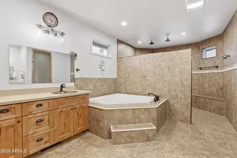 Bath - 1412 E Phoenix St, Payson, AZ 85541 photo 4 of 6