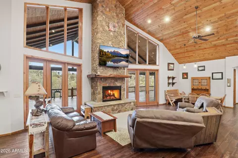 Living - 1412 E Phoenix St, Payson, AZ 85541 photo 2 of 2